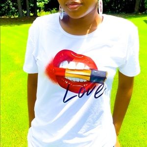 2 Pc Kiss Lipstick T-Shirt & Hoop Earrings Small